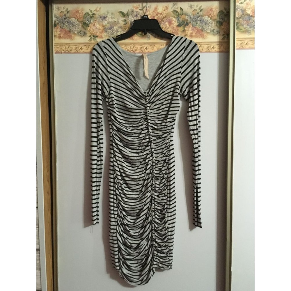 Bailey 44 | Dresses | Bailey 44 Small Strip Elodie Ruched One Shoulder Sheath Casual Occasion Dress